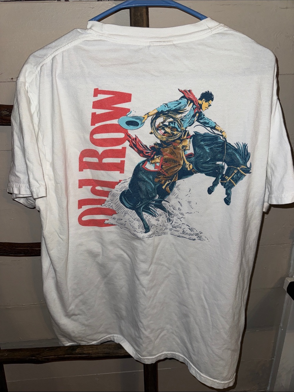 Old Row Marlboro L Men’s White Pocket T-Shirt - Picture 3 of 3